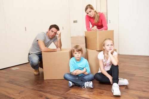 Moving vehicle and local removals support across Redbridge